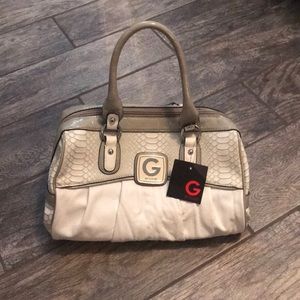 Brand new guess purse and wallet